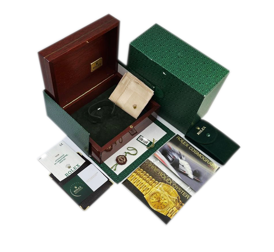 Rolex Daytona ref:16528 - 18kt Yellow, Full Pavè XL 8 emerald (Rolex), Rolex Box & Papers (1997), Official Service exp. 01/2026
