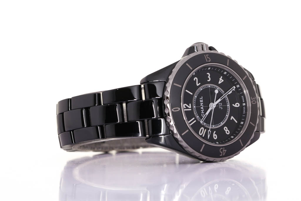 Chanel J12 ref:H5695 , Ceramic & Steel, Chanel Box & Papers, 7/2024
