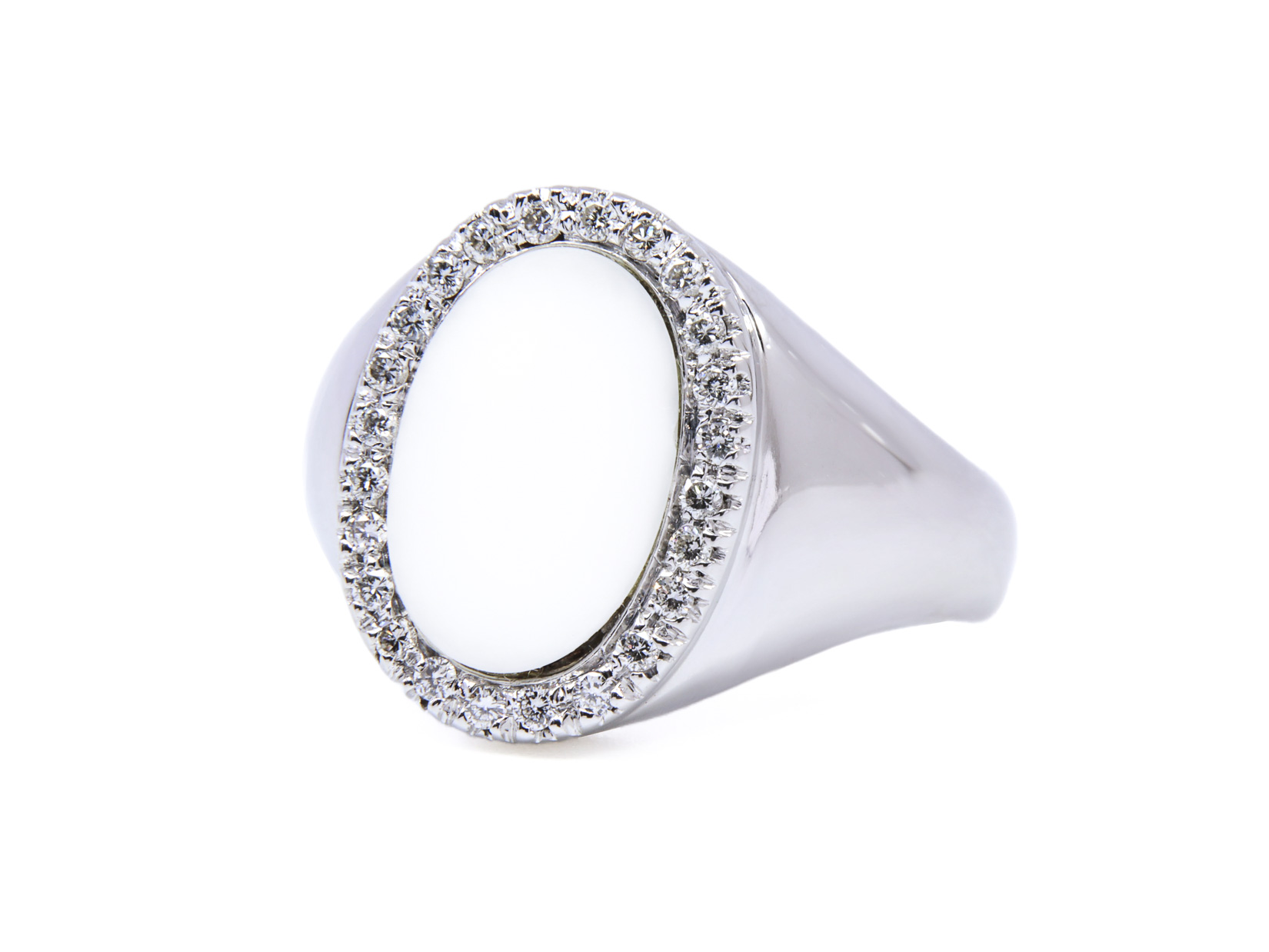 Anello in oro bianco 18 carati di grammi 7.80' con agata bianca e diamantini