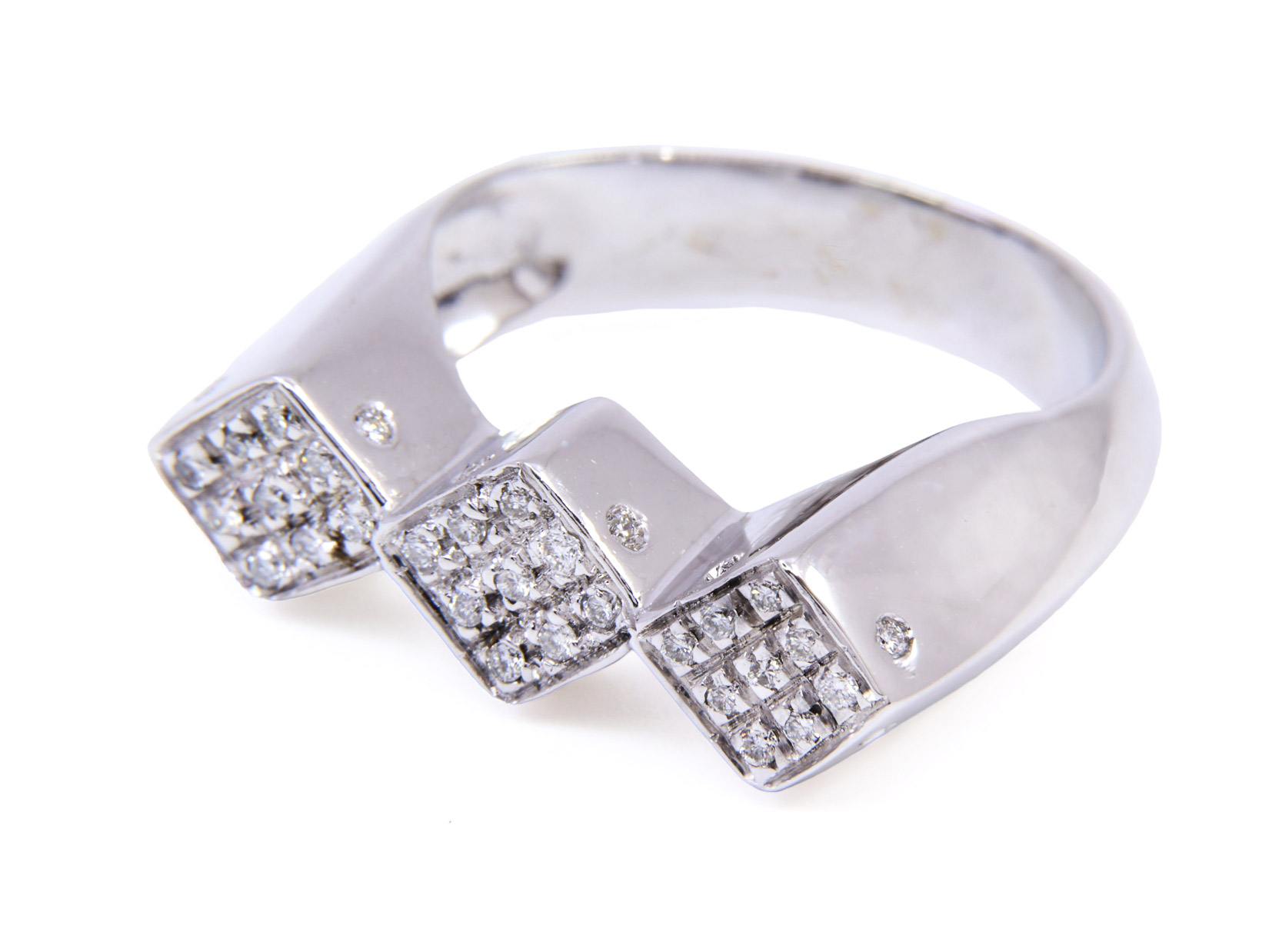 Anello 3 quadrati Ob	Br.0,20	gr8,5	G-VS1