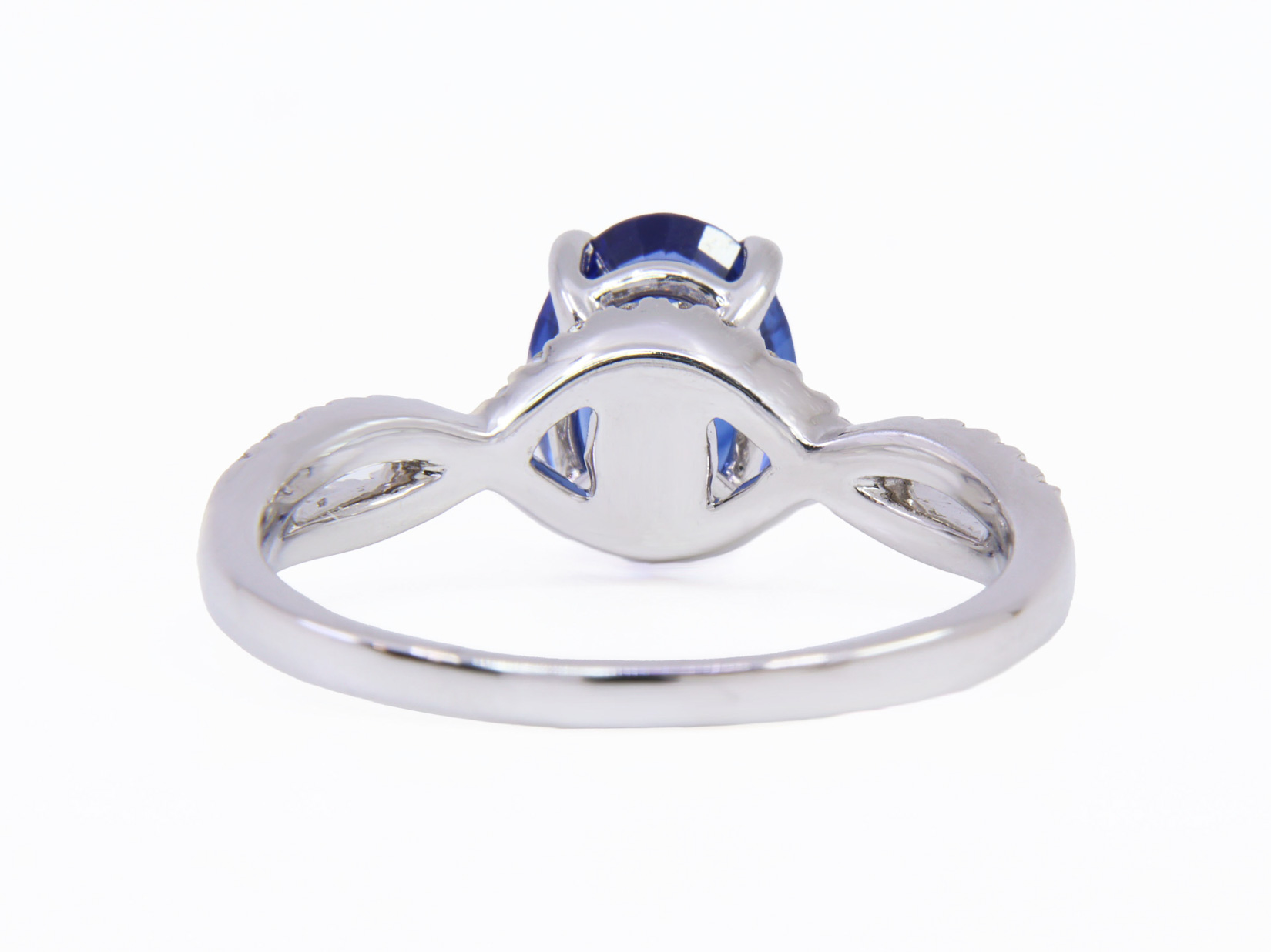 Anello oro bianco 18Kt gr4,10, zaffiro 2,04ct e brillanti 0,28ct - Cert GRS