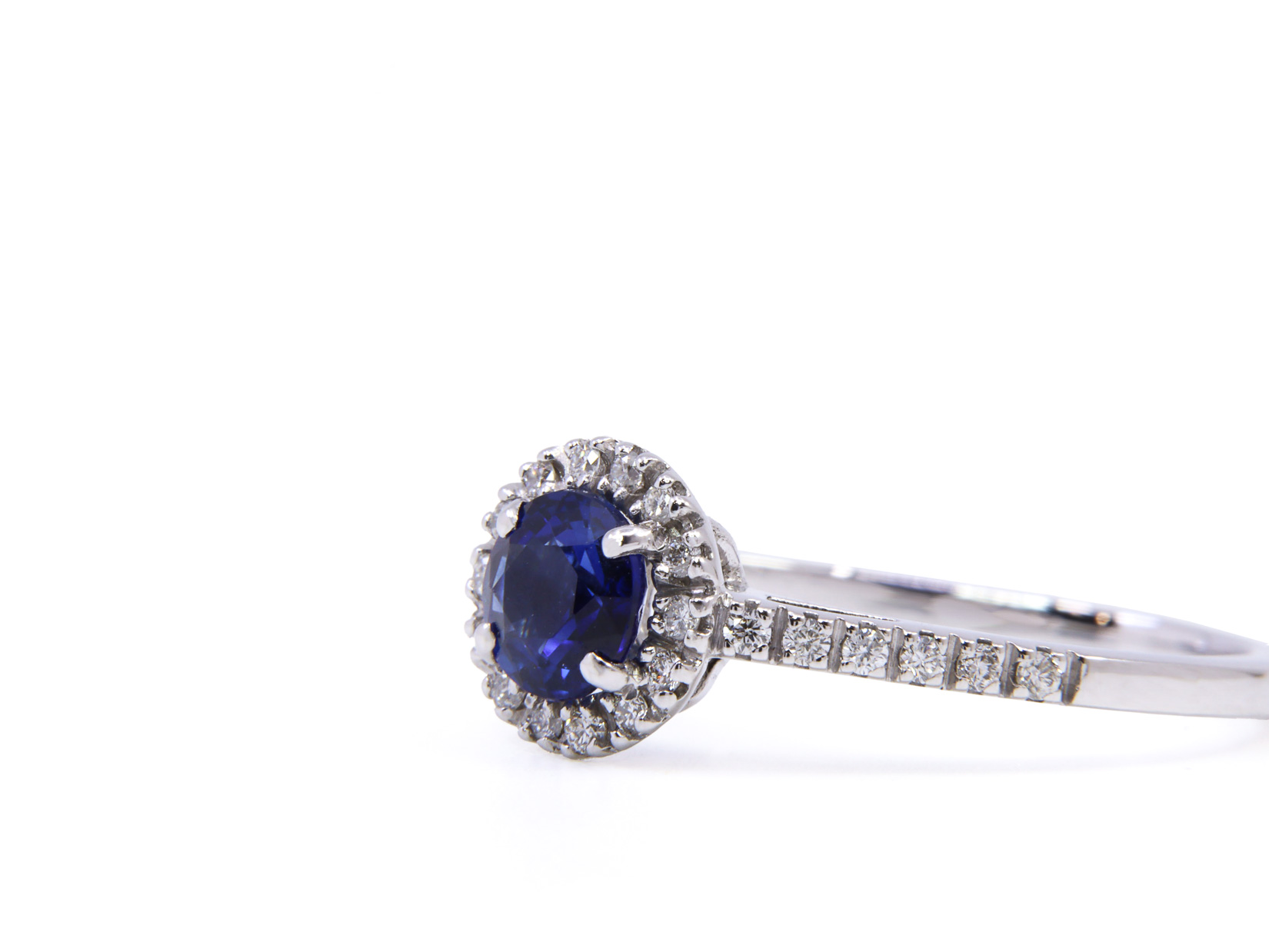 Anello oro bianco 18Kt gr2.90 - Zaffiro0.70ct - Brillanti0,20ct