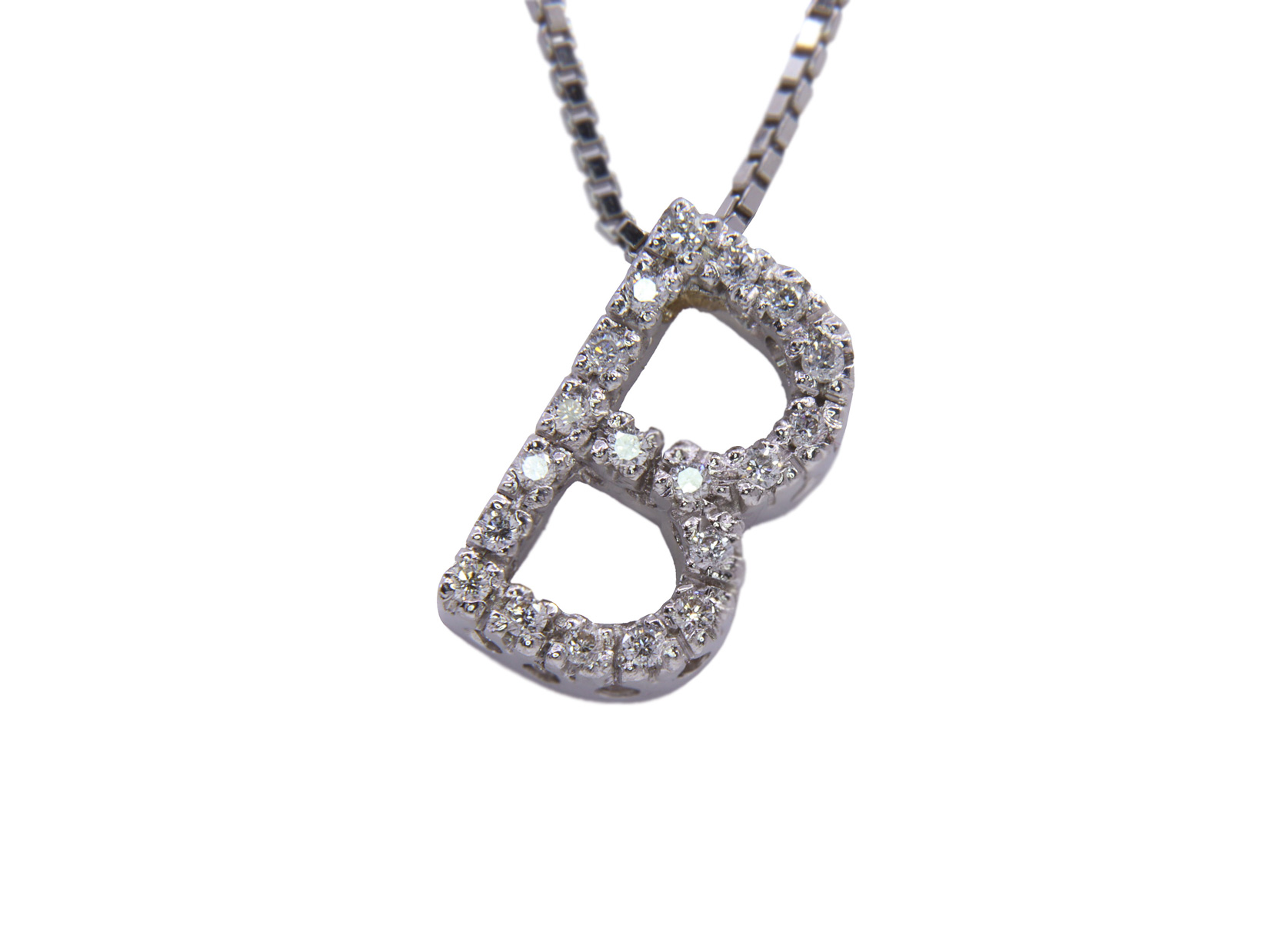 Collana lettera B