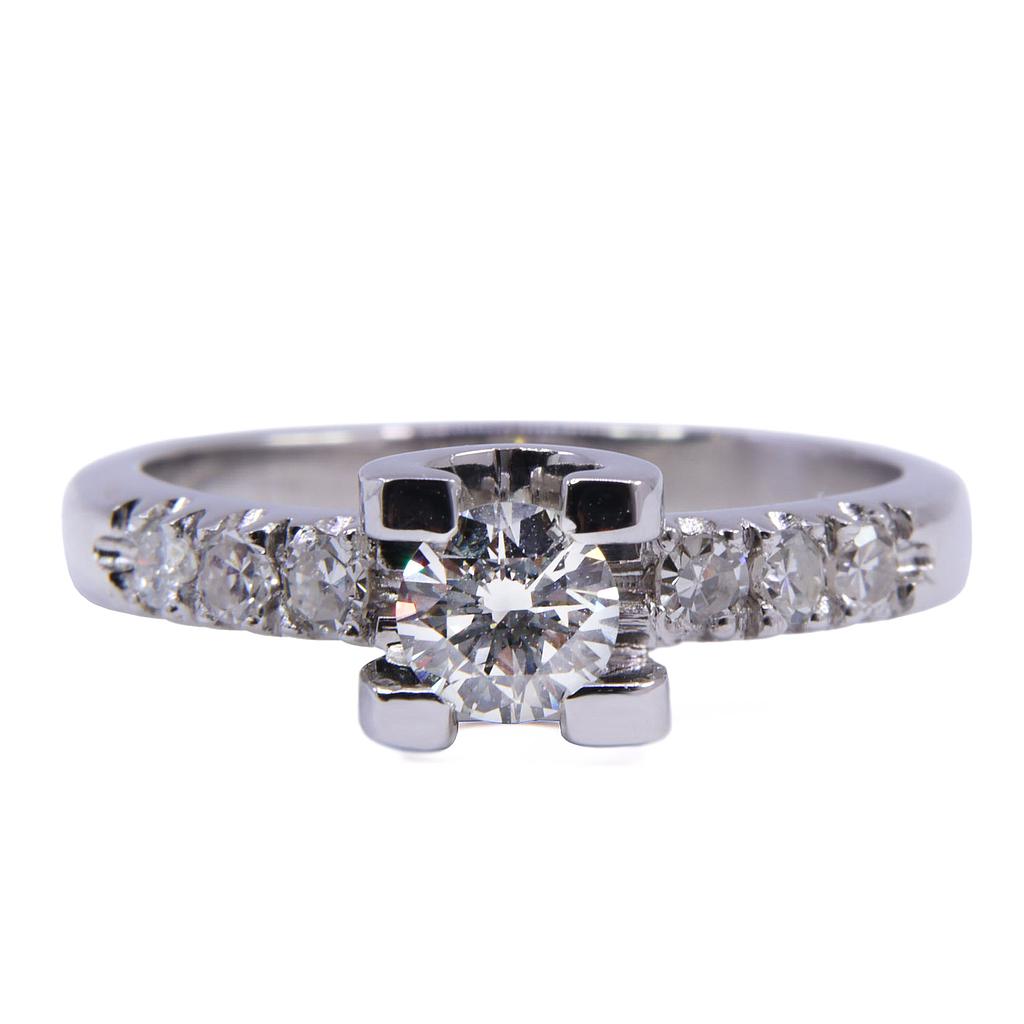 Anello solitario - Diamanti 0,42+0,24ct. I-VVS2+G-VVS, oro bianco 18kt. 4,2 gr.