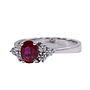 anello in oro bianco con rubino mozambico centrale ovale ct. 1.03 e brills lateralei f-g vvs ct.0.26 totale